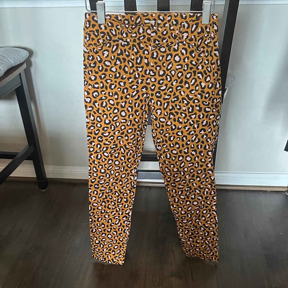 Old Navy Leopard Print Ankle Pants - Brown and Black